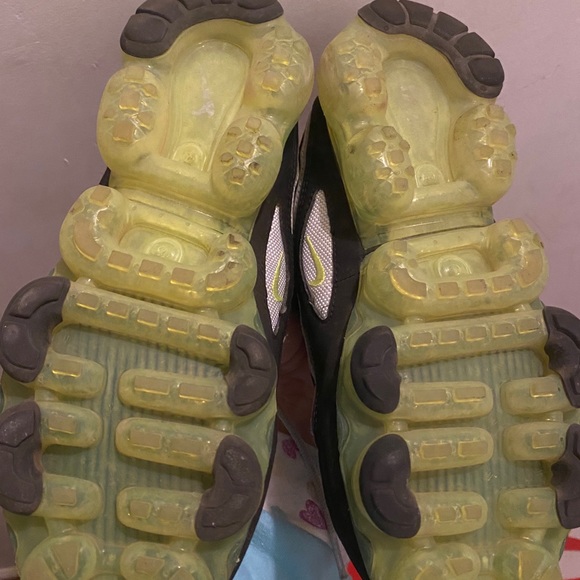 nike sneackers - Picture 4 of 7